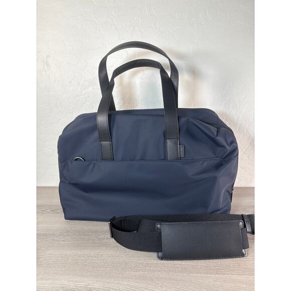 Away Travel The Everywhere Bag 16” Carry On Duffle Navy Blue Black NWOT - Picture 1 of 4